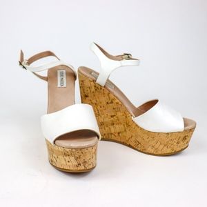 STEVE MADDEN "Korkey" Wedge White Size 9